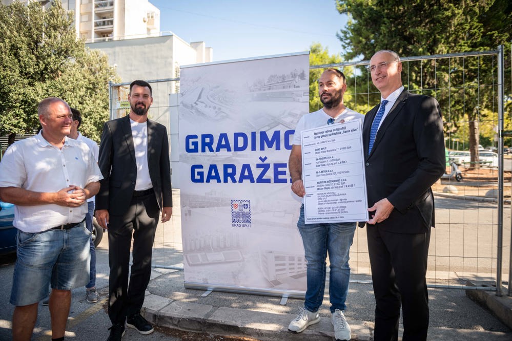 
Gradimo garaže: Slijedeći tjedan počinje gradnja garaže na Ravnim njivama
